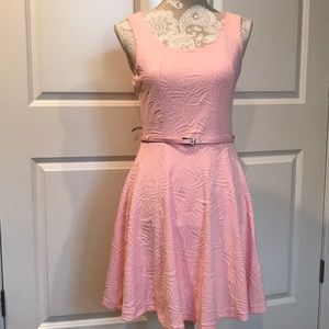 Gorgeous pink dress 👗